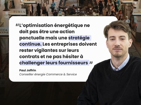 Une femme se tient devant un arrière-plan flou de centre commercial, un texte français soulignant la stratégie énergétique continue et défiant les fournisseurs en mettant l'accent sur « l'optimisation énergétique pour les commerces et services ».