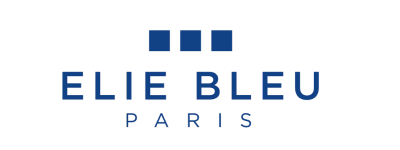 Logo Elie Bleu Paris avec trois carrés bleus au-dessus du nom de la société écrit en lettres capitales bleues sur un fond clair.